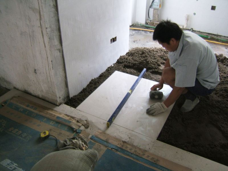 瓷磚怎樣貼更好？看專業泥工給的14條鋪貼建議！